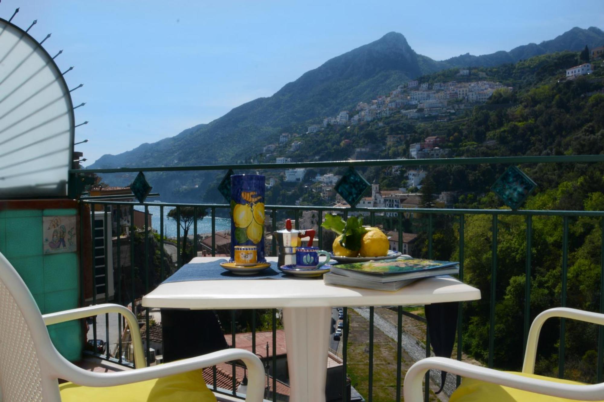 شقة Panoramic Flat Amalfi Coast - Sea View 1 Vietri المظهر الخارجي الصورة