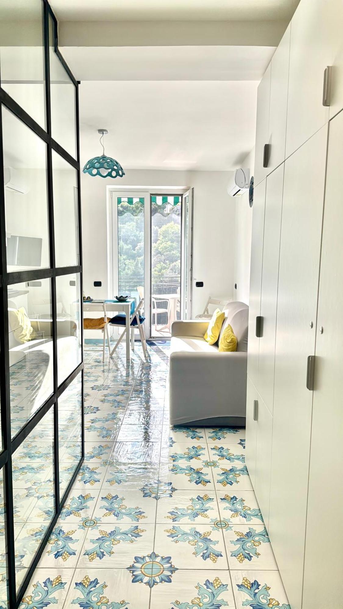 شقة Panoramic Flat Amalfi Coast - Sea View 1 Vietri المظهر الخارجي الصورة