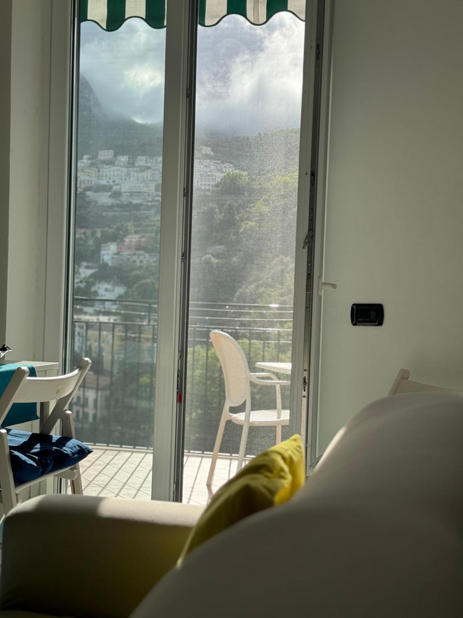 شقة Panoramic Flat Amalfi Coast - Sea View 1 Vietri المظهر الخارجي الصورة