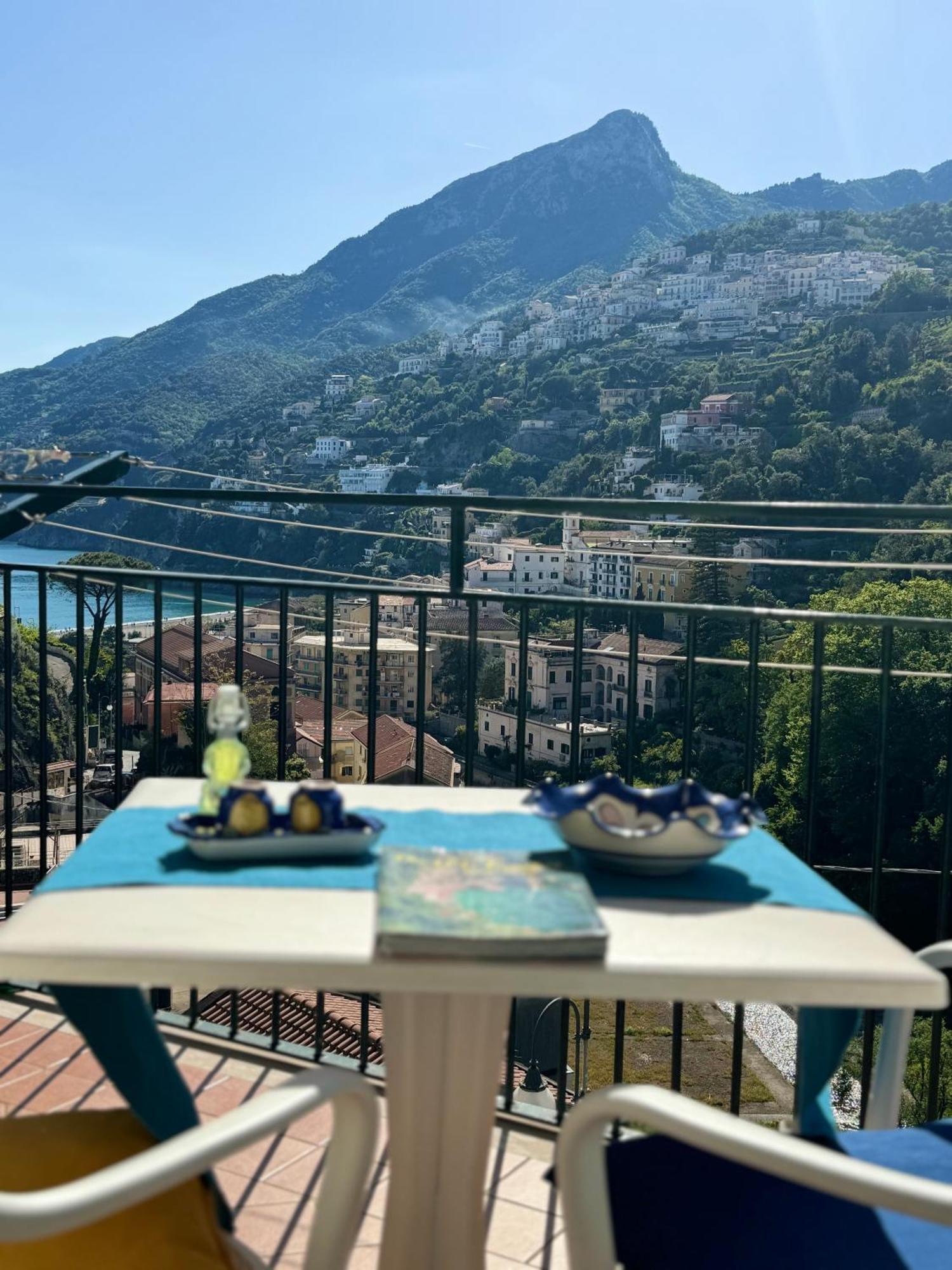 شقة Panoramic Flat Amalfi Coast - Sea View 1 Vietri المظهر الخارجي الصورة