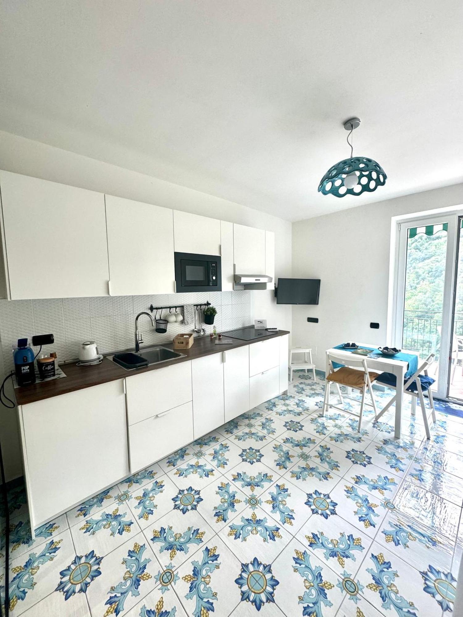 شقة Panoramic Flat Amalfi Coast - Sea View 1 Vietri المظهر الخارجي الصورة