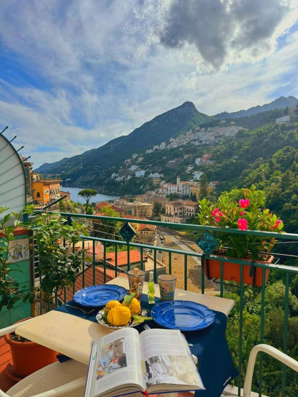 شقة Panoramic Flat Amalfi Coast - Sea View 1 Vietri المظهر الخارجي الصورة