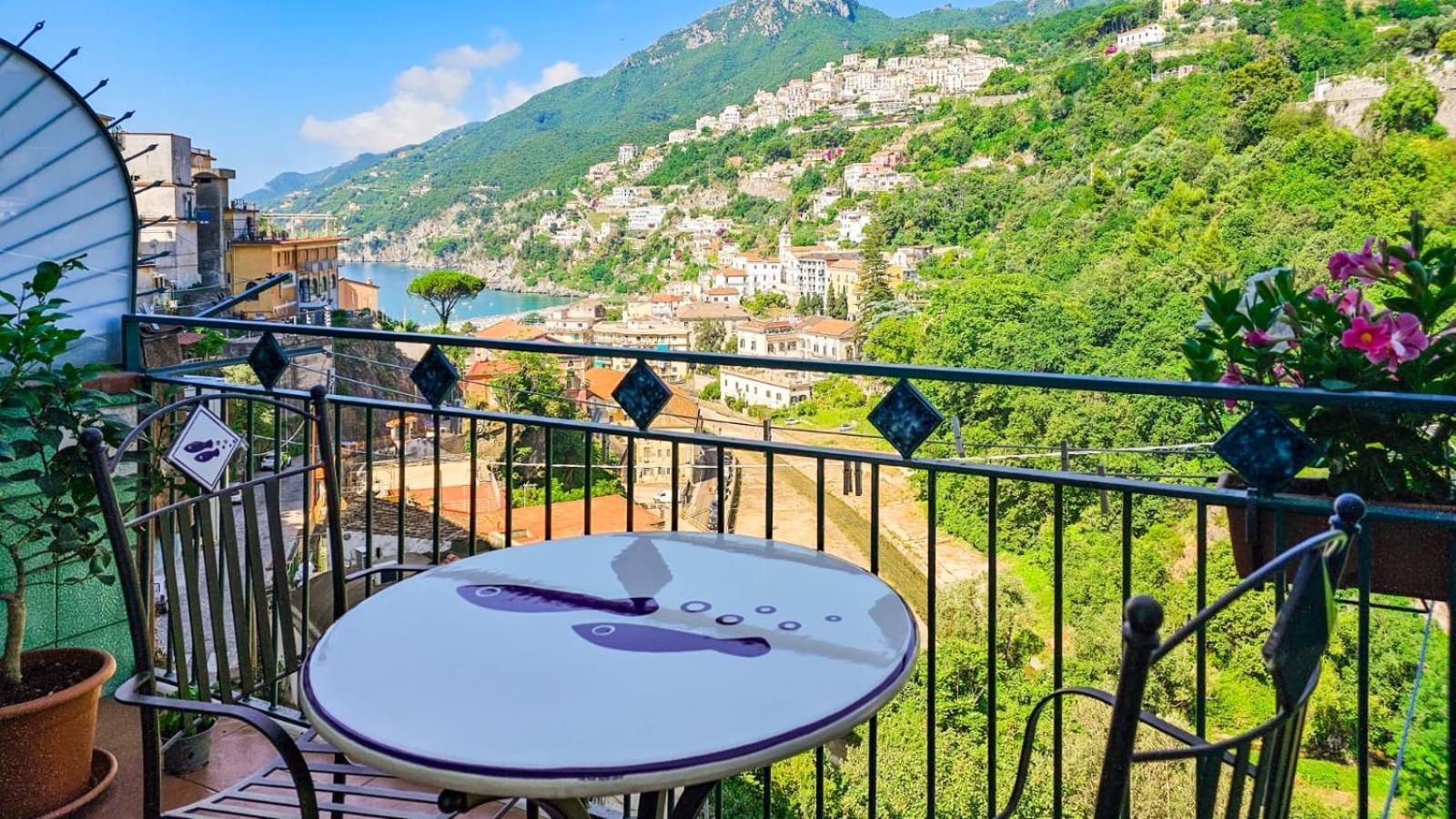 شقة Panoramic Flat Amalfi Coast - Sea View 1 Vietri المظهر الخارجي الصورة