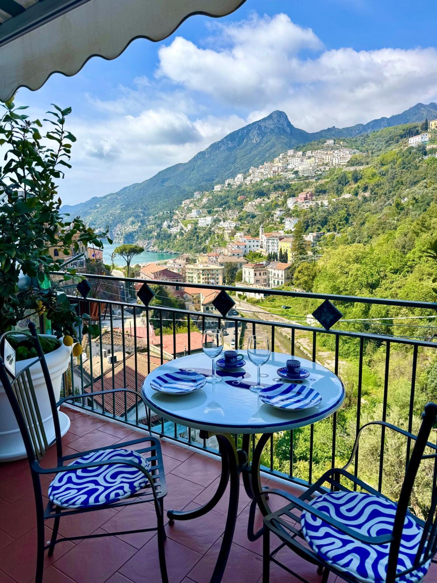شقة Panoramic Flat Amalfi Coast - Sea View 1 Vietri المظهر الخارجي الصورة