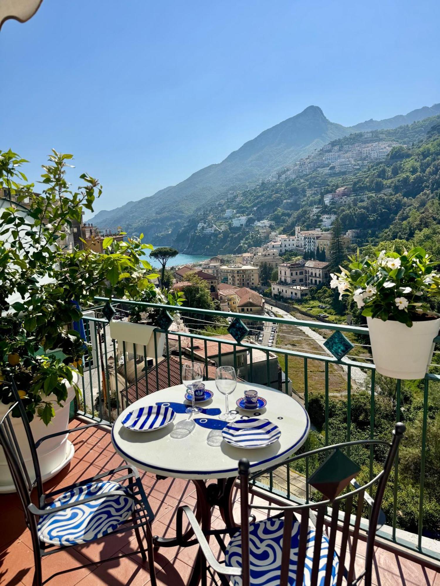 شقة Panoramic Flat Amalfi Coast - Sea View 1 Vietri المظهر الخارجي الصورة
